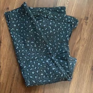 Old Navy Pixie Ankle Pants - Size 16